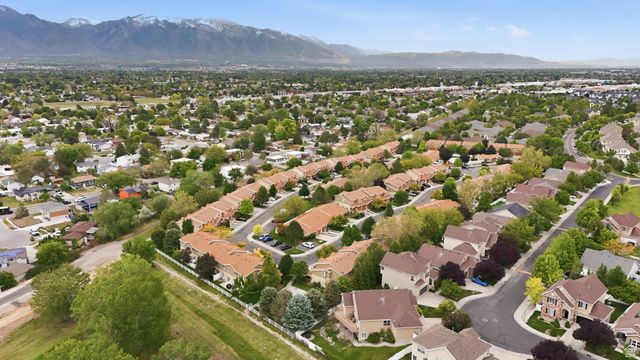 6678 S PINE LANDING WAY, West Jordan, UT 84084