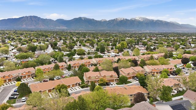 6678 S PINE LANDING WAY, West Jordan, UT 84084