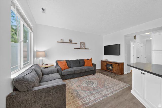 6678 S PINE LANDING WAY, West Jordan, UT 84084