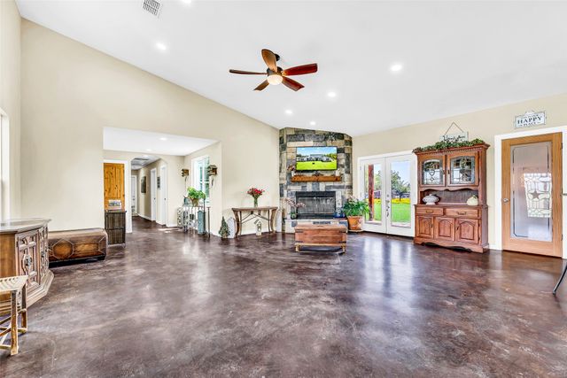 625 VZ CR 3411, Wills Point, TX 75169