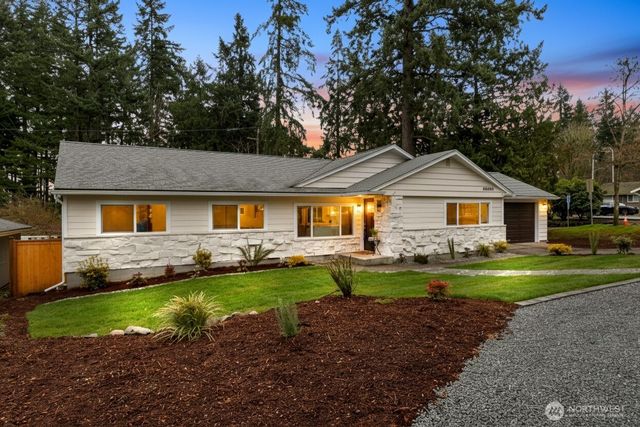 20008 Meridian Place N, Shoreline, WA 98133