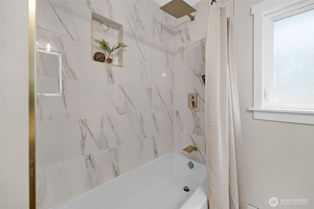 20008 Meridian Place N, Shoreline, WA 98133