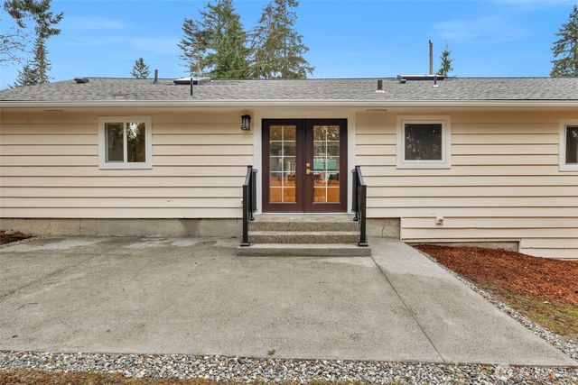 20008 Meridian Place N, Shoreline, WA 98133