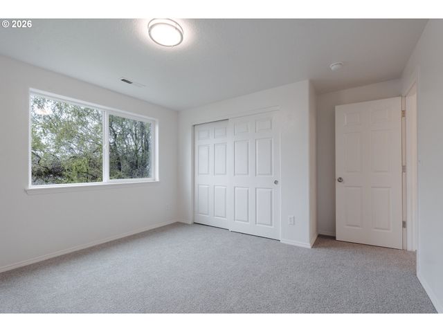 441 N 2ND St, St Helens, OR 97051