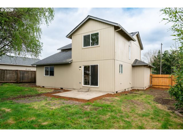 441 N 2ND St, St Helens, OR 97051