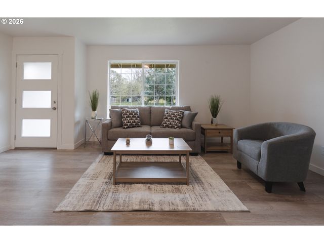 441 N 2ND St, St Helens, OR 97051