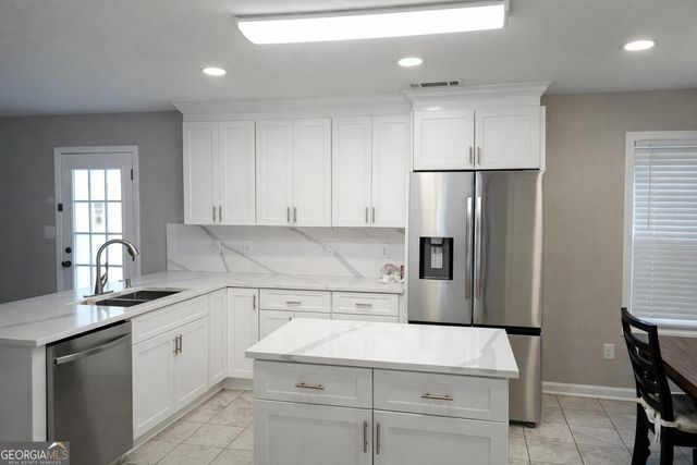 1020 Chandler Ridge Drive SE, Lawrenceville, GA 30045