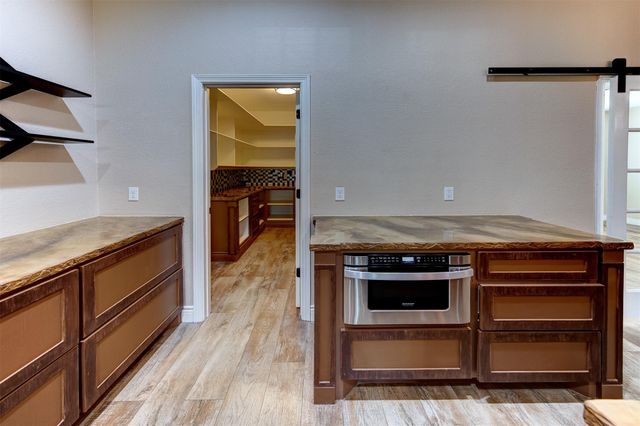 2205 Rimrock Street, Kemah, TX 77565