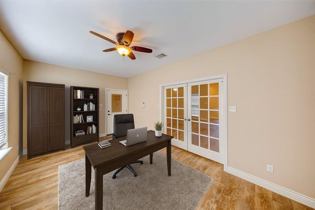 2205 Rimrock Street, Kemah, TX 77565