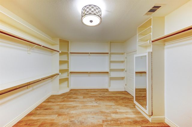 2205 Rimrock Street, Kemah, TX 77565