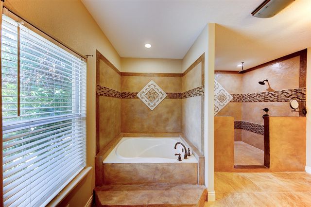 2205 Rimrock Street, Kemah, TX 77565