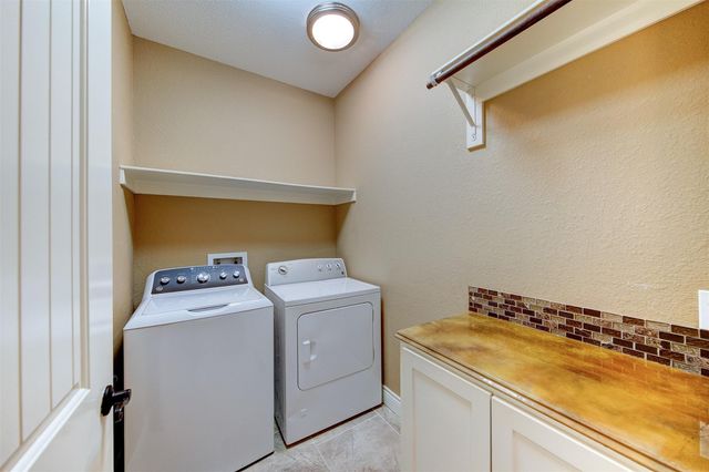 2205 Rimrock Street, Kemah, TX 77565