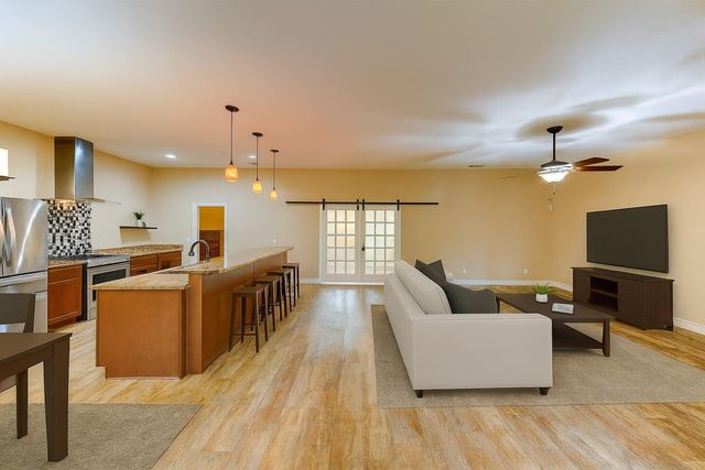 2205 Rimrock Street, Kemah, TX 77565