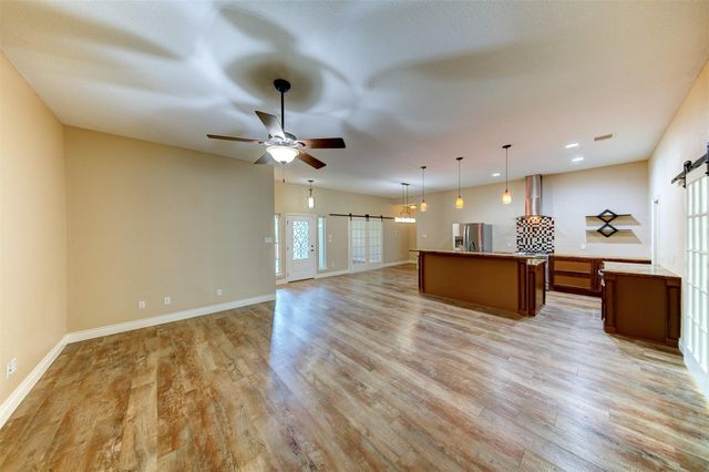 2205 Rimrock Street, Kemah, TX 77565