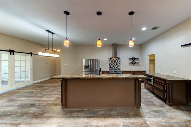 2205 Rimrock Street, Kemah, TX 77565