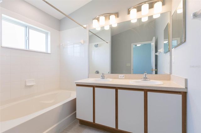 6407 BARKSDALE WAY, Riverview, FL 33578