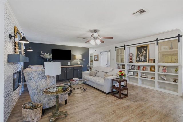 318 Ashland Street, Lake Charles, LA 70605