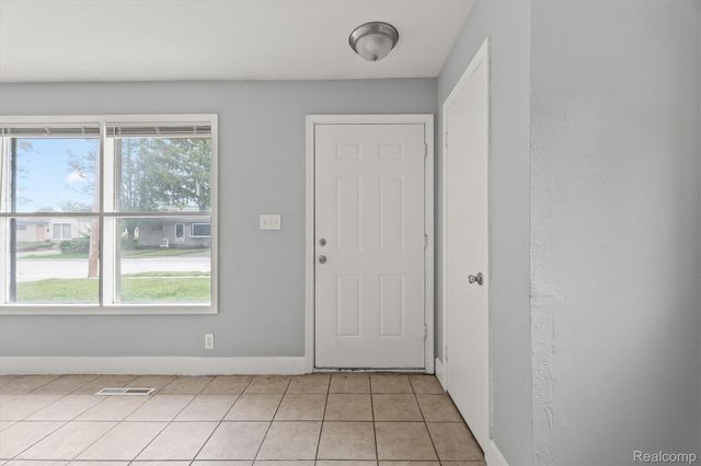 26565 Brush Street, Madison Heights, MI 48071