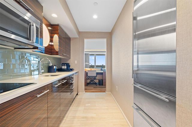 551 N Fort Lauderdale Beach Blvd R1803, Fort Lauderdale, FL 33304