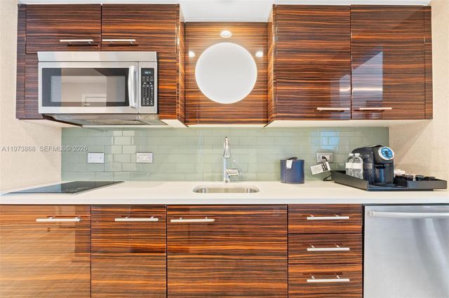 551 N Fort Lauderdale Beach Blvd R1803, Fort Lauderdale, FL 33304