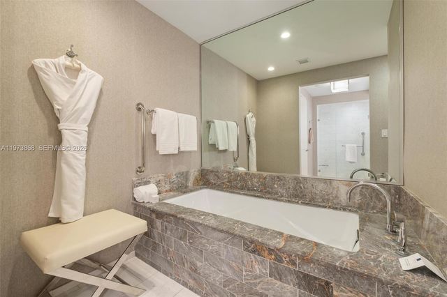 551 N Fort Lauderdale Beach Blvd R1803, Fort Lauderdale, FL 33304