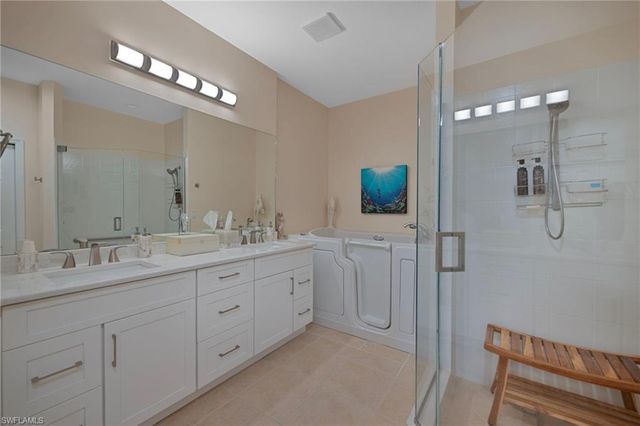 9305 La Playa CT # 1611, Bonita Springs, FL 34135