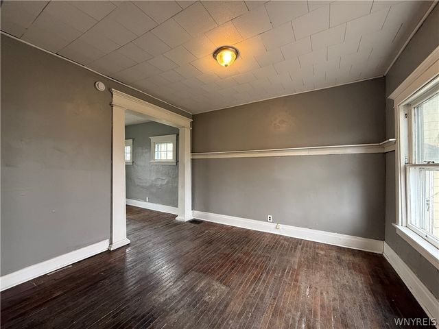 79 Henrietta Avenue, Buffalo, NY 14207