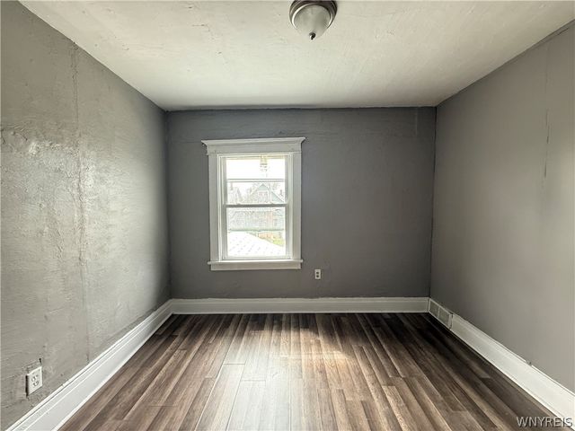 79 Henrietta Avenue, Buffalo, NY 14207