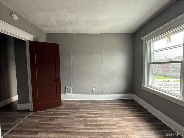 79 Henrietta Avenue, Buffalo, NY 14207