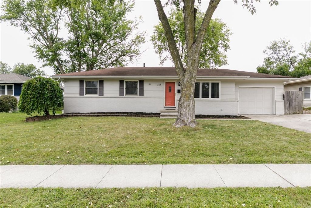314 SE Wanda Drive, Ankeny, IA 50021