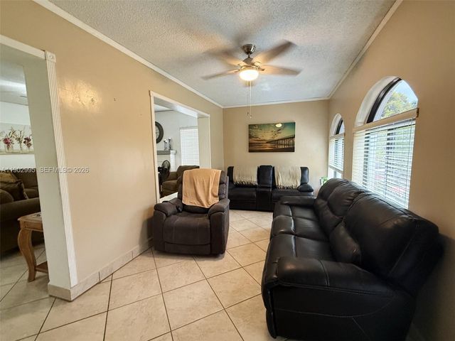 1835 SW 10th Street, Miami, FL 33135
