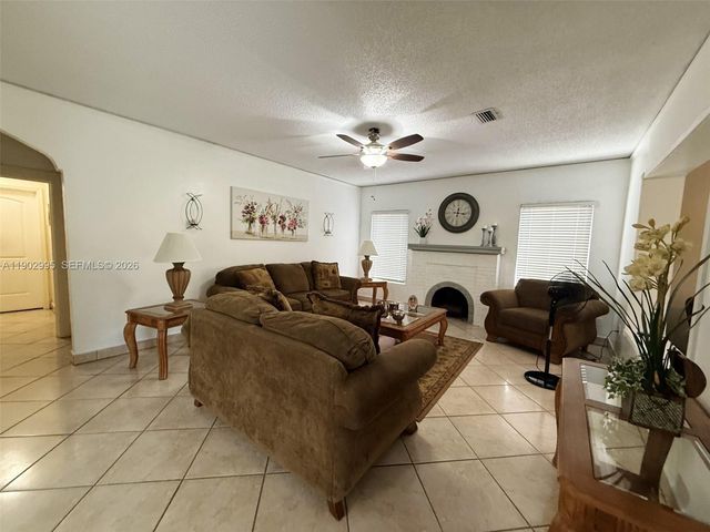 1835 SW 10th Street, Miami, FL 33135
