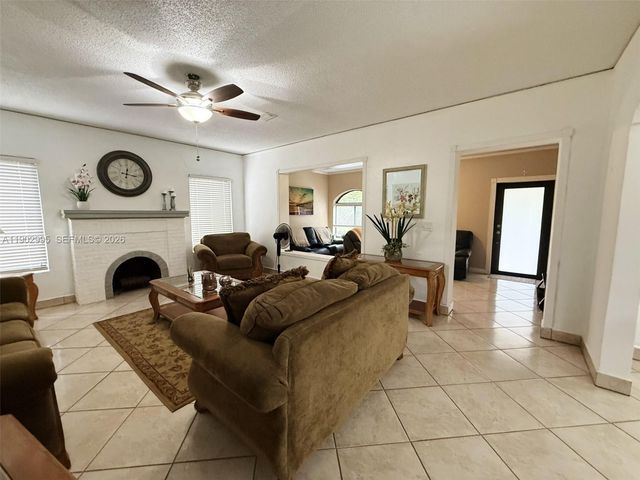 1835 SW 10th Street, Miami, FL 33135