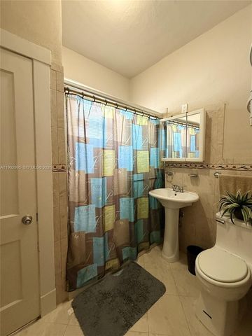 1835 SW 10th Street, Miami, FL 33135
