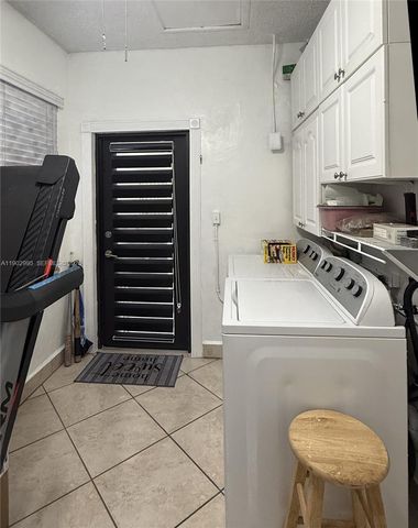 1835 SW 10th Street, Miami, FL 33135