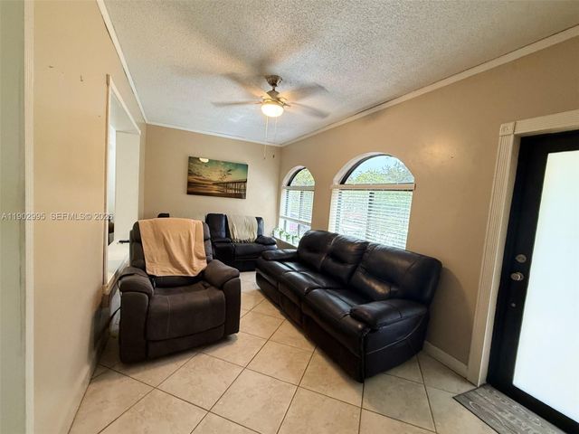 1835 SW 10th Street, Miami, FL 33135