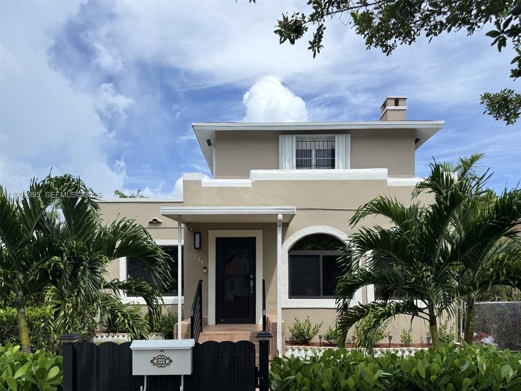 1835 SW 10th Street, Miami, FL 33135