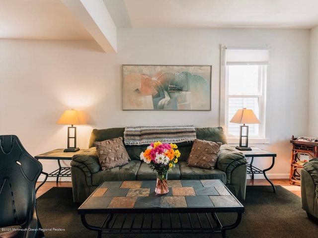 8 Surf Street, Sea Bright, NJ 07760