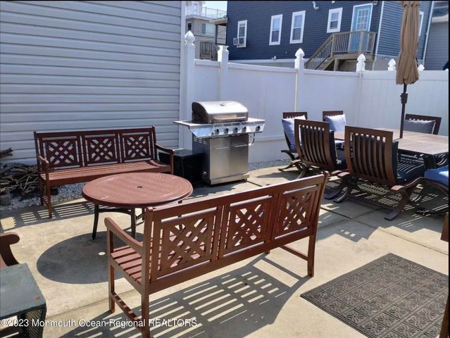 8 Surf Street, Sea Bright, NJ 07760