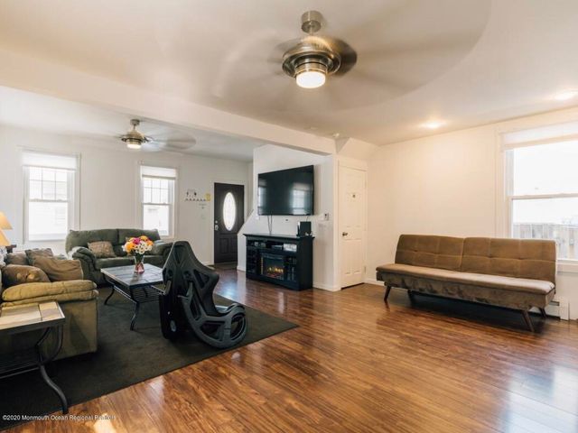 8 Surf Street, Sea Bright, NJ 07760