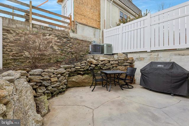 216 WENDOVER ST, Philadelphia, PA 19128