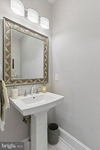 216 WENDOVER ST, Philadelphia, PA 19128