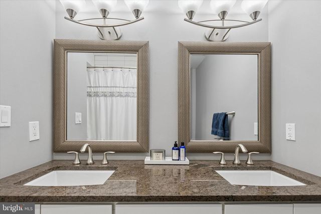 216 WENDOVER ST, Philadelphia, PA 19128