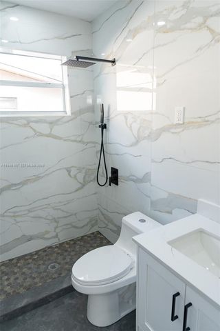 2600 NW 108th St, Miami, FL 33167