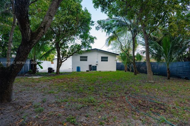 2600 NW 108th St, Miami, FL 33167