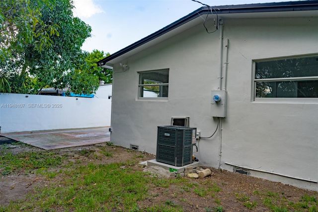 2600 NW 108th St, Miami, FL 33167