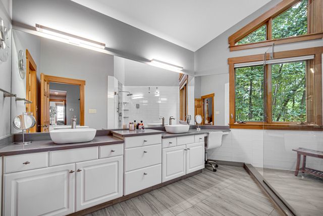 54 Braemar Drive, Valparaiso, IN 46385