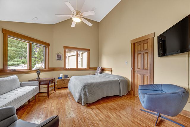 54 Braemar Drive, Valparaiso, IN 46385