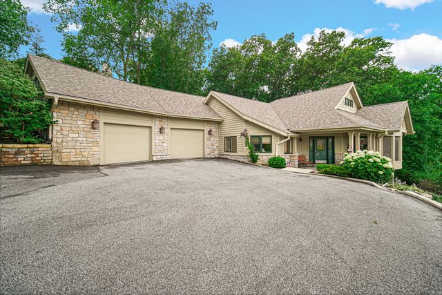 54 Braemar Drive, Valparaiso, IN 46385