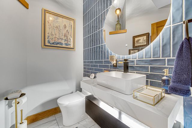 54 Braemar Drive, Valparaiso, IN 46385